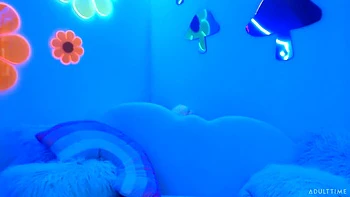 Super Horny Fun Time With Sexy Toys On Webcam With Jewelz Blu