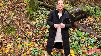 Extremely Horny Milf Pussy Squirts Outdoors