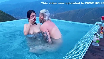 Tinder Date Ends In Outdoor Sex With Chicamocha Cannon In The Background