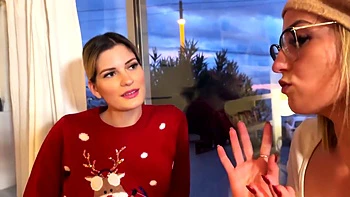 Vincent wins the jackpot at the casino - Jacquie et Michel TV