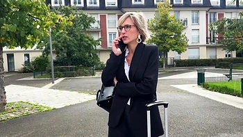 For Lexie, any experience is worth taking! - Jacquie et Michel TV