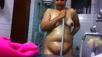 Plumpy Indian Babe Taking Hot Water Shower - Indian Hidden Cams
