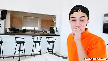 Aaliyah Appreciates El Caballo Loco