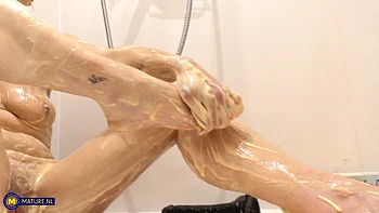 Food Fetish Uk Gilf Rose Masturbating