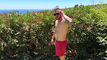 Priscilla, 30 years old, barmaid in Lyon! - Jacquie et Michel TV