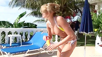 Amateur Blonde Teen 18+ Loves Big Meaty Cock For Sex