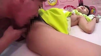 06438,A bitch is fully exposed during sex!