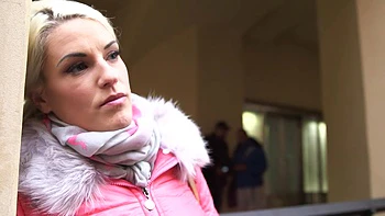 The hopscotch game continues - Jacquie et Michel TV