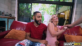 Riley Star Fucks a Fan