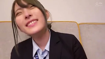 制服美女が乳首愛撫と四つん這いクンニでウットリ、スローピストンで感度高まる