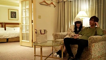 清楚な黒髪美女がキスとフェラとシックスナインで感度高まるラブラブエッチ