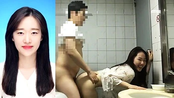 Yi Yuna Fucked In A Public Toilet