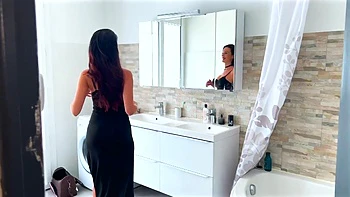 Jade finds Amanda perfectly to her taste ... - Jacquie et Michel TV