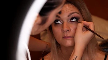 Davina, 18, only wants to do porn! - Jacquie et Michel TV