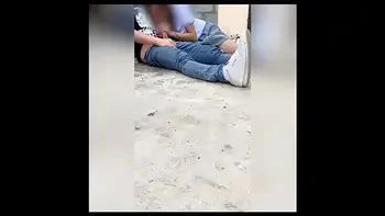 Colegiala se la CHUPA Rápido en la Azotea! Estudiantes Mexicanos Cogiendo a Escondidas!