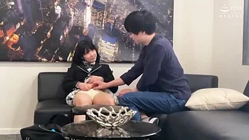 06759,A woman who is fucked and writhes in agony