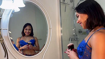 Soraya is hungry for new experiences! - Jacquie et Michel TV