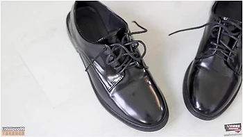 18+ Student Showing Off Her Cute Feet- 少女的白袜子