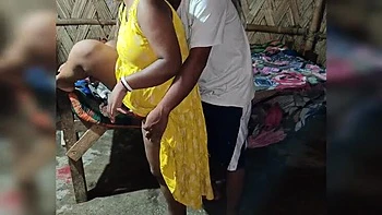 Desi Aunty Big Breastfeeding Sex - Semadarling Hot Indian Stepmom Fucking