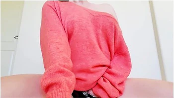 The Pre-raphaelite Masturbates. Please, Do Not Watch Me!