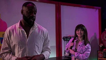 Jade Valentine gets her asshole gapped by Jovan Jordan’s massive bbc in intense interracial action.