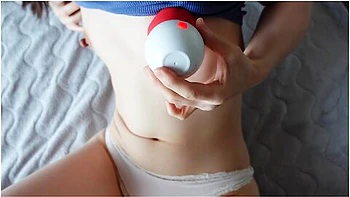 Amateur Wake Up And Squirting Masturbation