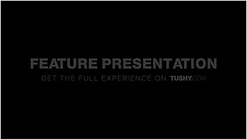 Anal-crazy Model Summer Gapes Wide Open For Designer