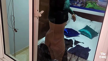 Mature Milf Seduces Plumber With Her Huge Ass