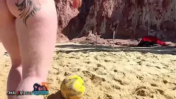 PERDEMOS A BUCETA E BOQUETE NO FUTEBOL PARA UM HOMEN QUE APARECEU DO NADA NA PRAIA - TRISAL - THREESOME - FUDEDORDEBUCETA2017 E LORRANY EXOTICA