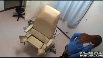 ワイセツ婦人科医の過剰診察記録　#File04　～微乳OLのイチカさん　下腹部痛～