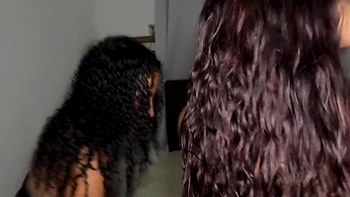 Assisti Meu Amigo Comendo Minha Namorada E Sua Enteada Pela Primeira Vez