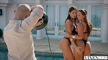 Two pretty babes fuck with a guy in a steamy threesome