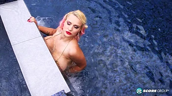 PornMegaLoad - Dolly Fox The Foxy Bikini Show