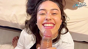 Amateur blowjob star, Izamariposa, comebacks for the greatest XXX porn!