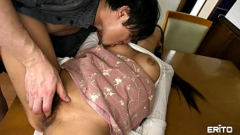 A Bone to Pick with Hot Housewife