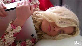 Sucking Her Dreamboat