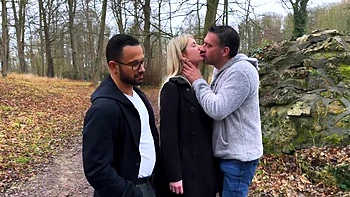 Aurora, 39, offers a sequel to her adventures... - Jacquie et Michel TV