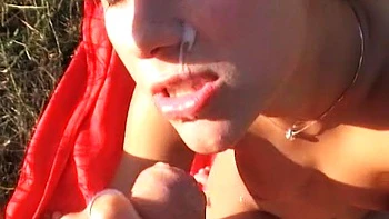 My girlfriend amateur oral in park
