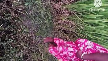 Desi Bhabhi Ne Maidan Mein Jakar Masti Ki