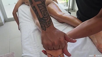 I Go To A Spa To Get A Massage And End Up Banging The Masseuse