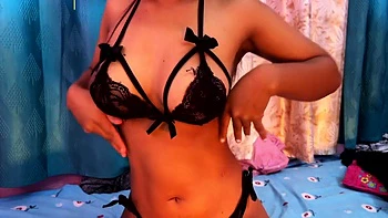 Indian Bhabhai Playing With Pussy