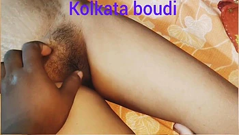 Kolkata Boudi Hotel Room