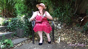 Rachel Outdoor Masturbation