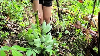 Pinay Pinatuwad Sa Sagingan (beautiful Forest Area) - Miss Banana