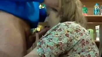 Secret blowjob in the shop: Blowjob, Amateur  Stripchat Porn