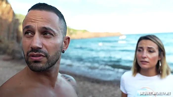 Mia and Chloe, crazy love of sex! - Jacquie et Michel TV