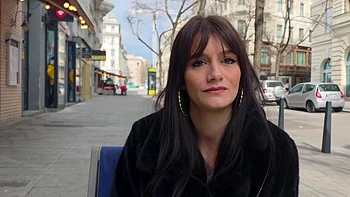 Marie lets go completely in an unbridled threesome! - Jacquie et Michel TV