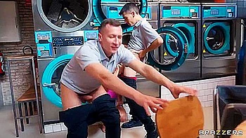 Charlie Dean, Sienna Day And Jordi El Nino Polla In Double Loading The Laundromat Milf
