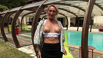 Sophie combines lustful and hard pleasures! - Jacquie et Michel TV