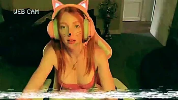 Red Firesquirt In Gaming Girlfriend Gets Fucked By Bbc Boyfriend